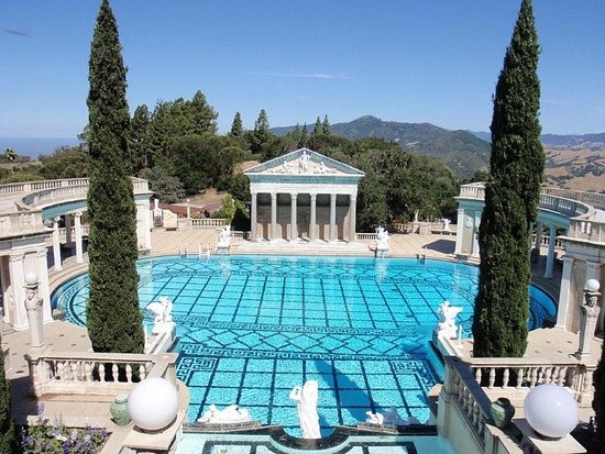 hearst mansion piscina